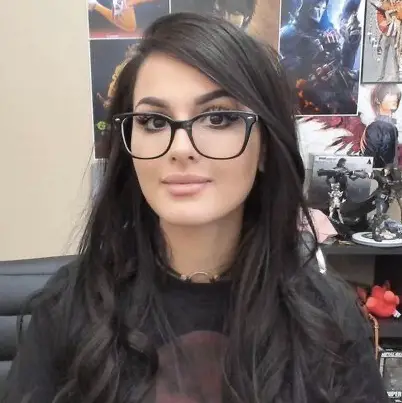 Youtuber_Sssniperwolf