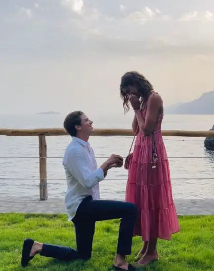 Daniel-Fryer-proposes-to-Taylor-Hill