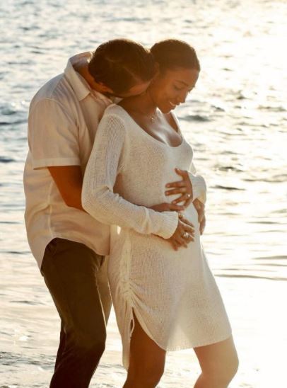 Kylie-Bunbury-baby-bump