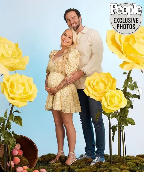 /RaeLynn-and-Josh-Davis-Pregnancy-announcement