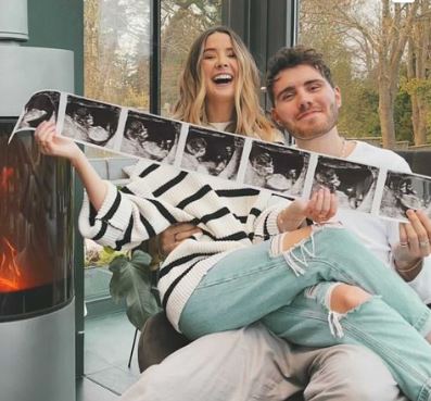 Zoe-Sugg-Alfie-Deyes-baby-ultrasound