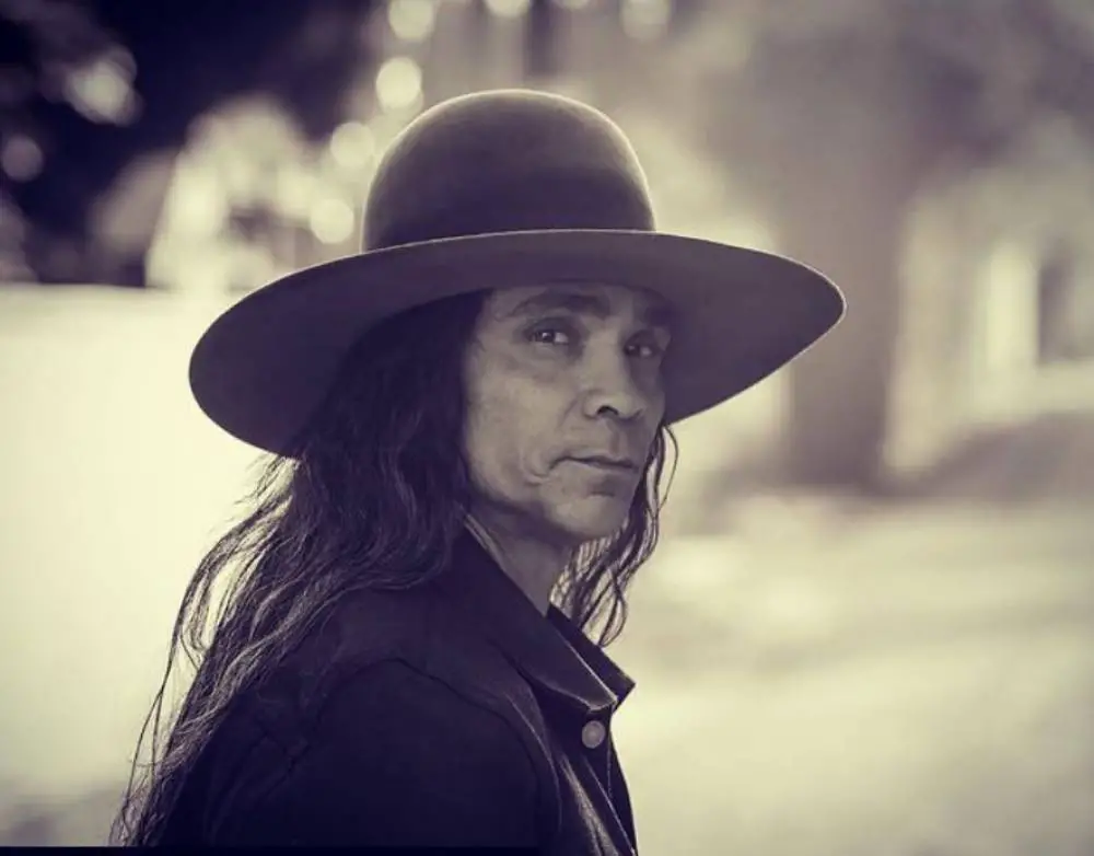 Is Zahn McClarnon Married To A Wife?